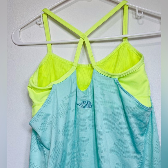 North Face Athletic Tank Top Women’ Size S/P Support Built in Bra Gym - Picture 2 of 6